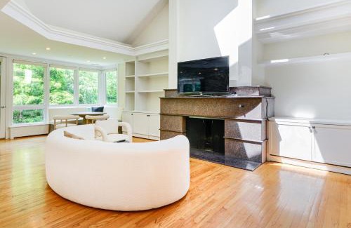 Weston Apartment | 18 Mi to Boston - Stylish Unit in Upscale Enclave!