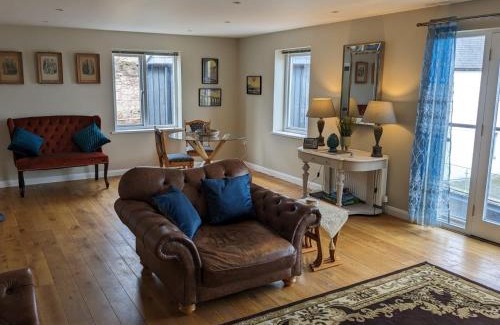 Tweedmouth Apartment | 18 Mill Wharf Apartment
