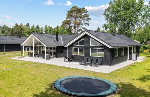 Bøtø By House | 18 person holiday home in Væggerløse