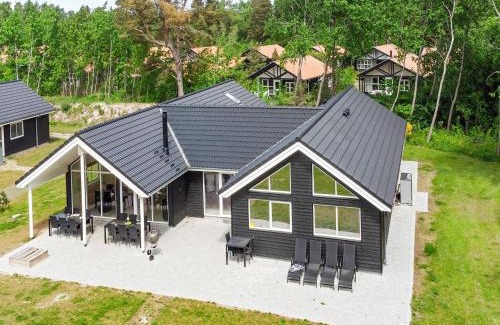 Bøtø By House | 18 person holiday home in Væggerløse
