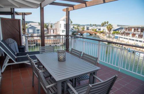 Waterfront Apartment | 18 Quay West, Waterfront