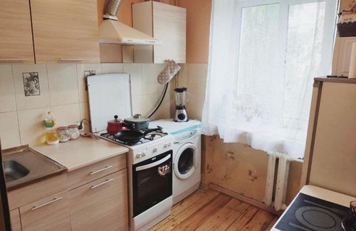 Dzerzhyns'kyi District Apartment | 18 вулиця Сергія Єсеніна