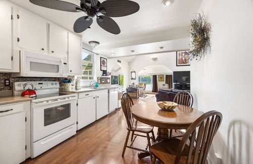 Bucksport Cottage | 180 Degree Lakefront Views-Fire Pit-Swimming