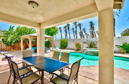 Coachella House | 180 Perfect for large groups