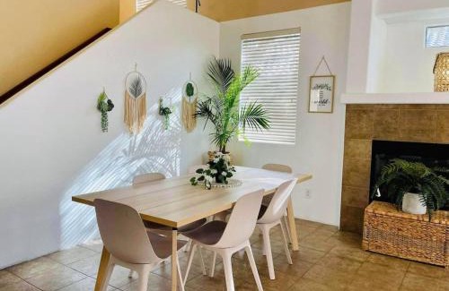 Coachella House | 180 Perfect for large groups