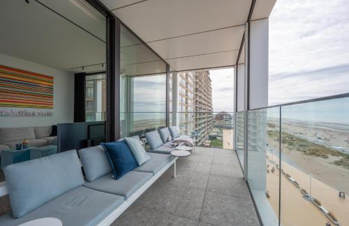 Nieuwpoort-aan-Zee Apartment | 180° Seaview
