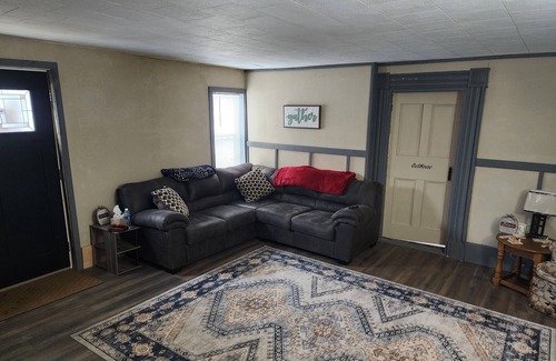 Trumansburg House | 1800's Rustic Farmhouse close to wineries, and National Forest. Pet-Friendly!