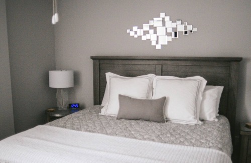 Bridgman Condo | 1800 sf condo near Lake Michigan centrally located to 19+ wineries & breweries
