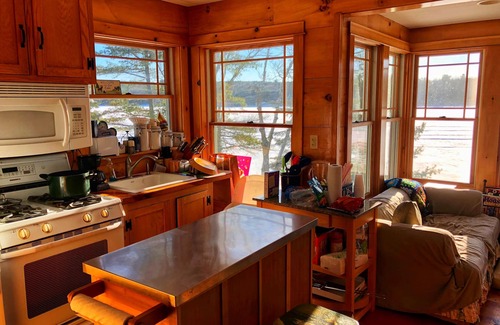 Orrington House | 1800 sq ft♦ Kings Mountain Cottage ♦ On the Water