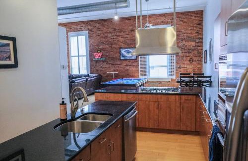 Wholesale District Apartment | 1800 Sq Ft Loft Downtown Near Convention Center
