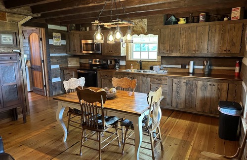 Fort Payne Cabin | 1800s Pre-Civil War Log Cabin restored on 300 acre adjoining Little River Canyon