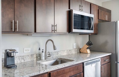 Near North Side House | #1801 - Kasa Magnificent Mile Chicago