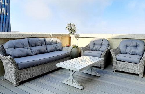 Downtown Johannesburg Apartment | 1804 Franklin 3-Bed Penthouse with Rooftop Jacuzzi