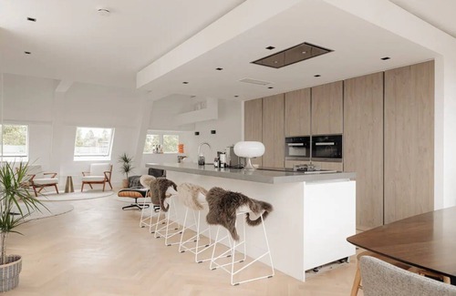 Oud-Zuid Apartment | 180m2 luxurious hidden gem, perfect for families with a dedicated elevator