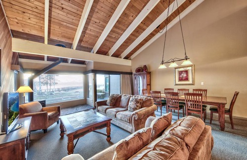 South Lake Tahoe House | 181 m² House ∙ 3 bedrooms ∙ 8 guests