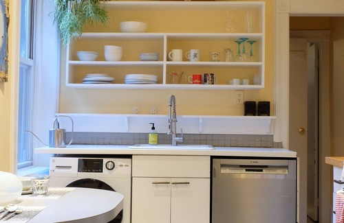 Chinatown Apartment | 1830’s Historic Merchant House on the park downtown NYC Lower east side