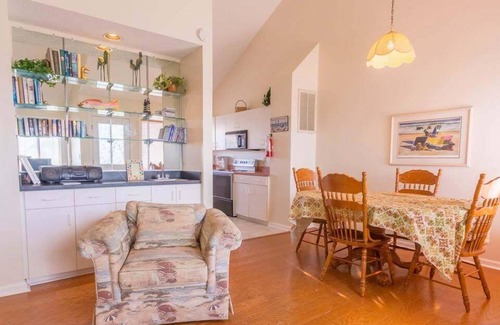 Ocean Sands House | 1838 - Paradise Suite, a spacious 2-bedroom condo in Corolla, NC
