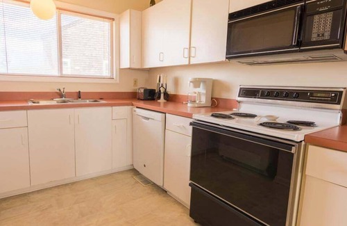 Ocean Sands House | 1838 - Paradise Suite, a spacious 2-bedroom condo in Corolla, NC