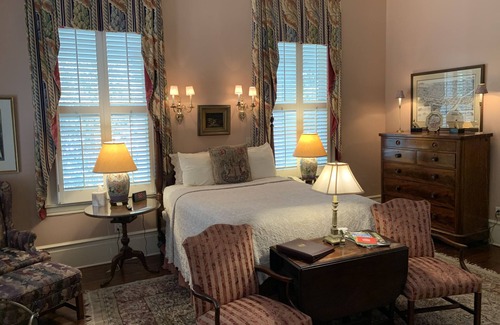 Macon Bed & Breakfast | 1842 Inn