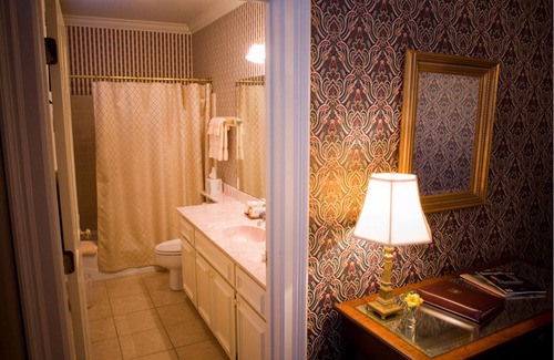 Macon Bed & Breakfast | 1842 Inn