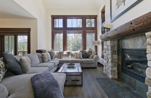 Mammoth Lakes Condo | 185 m² Condo ∙ 3 bedrooms ∙ 10 guests