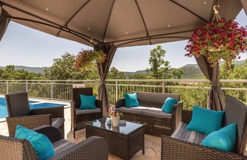 Vrgorac House | 185 m² House ∙ 4 bedrooms ∙ 8 guests