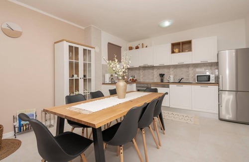 Vrgorac House | 185 m² House ∙ 4 bedrooms ∙ 8 guests