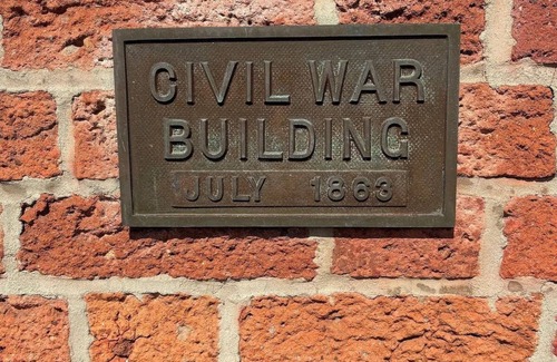 Gettysburg House | 1850s Gettysburg Home - 2 Blocks from Square - Sleeps 10 - Central AC!