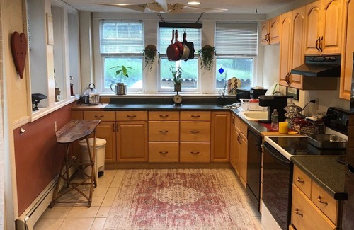 Mount Sinai Condo | 1856 Trading House close to water