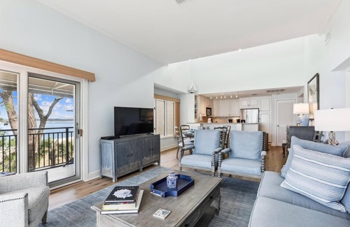 South Beach Villa | 1883 Beachside Tennis ~ Corner Penthouse Villa with Panoramic Ocean Views!
