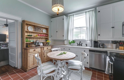 Mount Pleasant House | 1883 Colonial Revival Historical Renovation