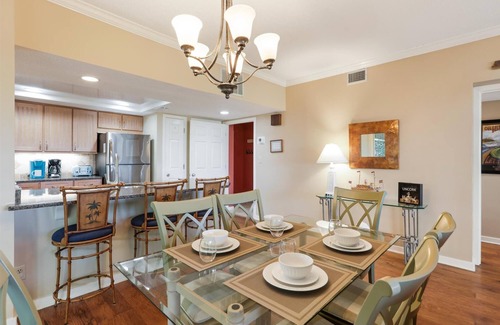 South Beach Villa | 1887 Beachside Tennis ~ Large Wrap Around Balcony | Free Tennis