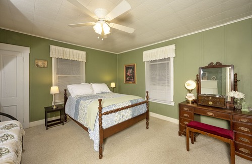 Clio Bed & Breakfast | 1887 West Virginia Farm House-Strawberry Farm B&B