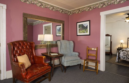 Clio Bed & Breakfast | 1887 West Virginia Farm House-Strawberry Farm B&B