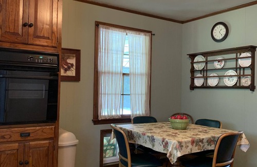 Historic Downtown Franklin House | 1890's Home In Historic Downtown Franklin