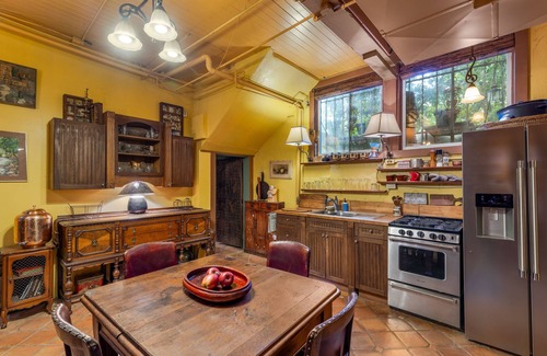 Ardenwald Apartment | 1890s Church Retreat w/Gardens + HGTV Feature