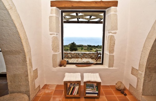 Kefalas Villa | 1891 Home Epitomizes Relaxation With Magical Views In The Heart Of The Village