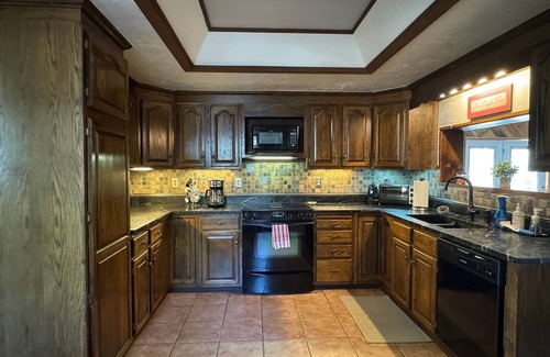 Florence House | 1893 Victorian House- beautiful historic home near the Royal Gorge