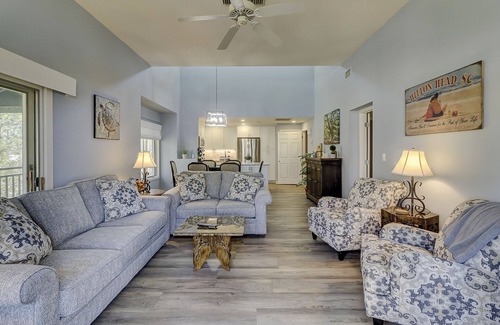 South Beach Condo | 1895 Beachside Tennis - 3rd floor corner unit with phenomenal views