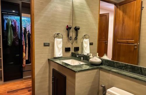 Khlong Tan Nuea Villa | 1897summer villa 曼谷中心7卧Asok&Thong Lor800平米海天别墅