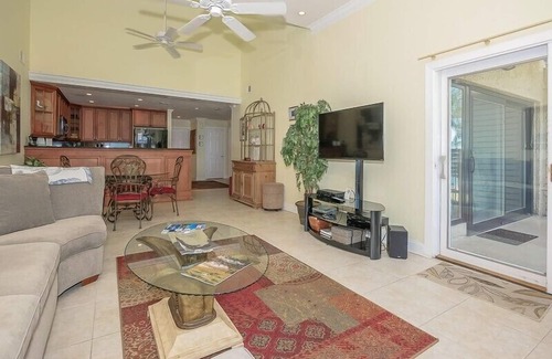 South Beach Villa | 1898 Beachside Tennis ~ 4th Floor Villa with Fantastic Water Views & Free Tennis