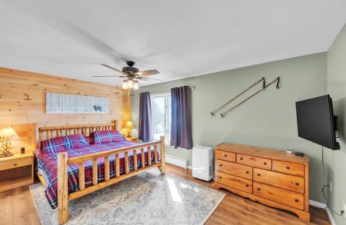 North Creek House | 18N - Cozy & Scenic Mountain Retreat