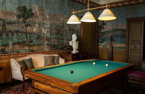 Castelnau-Picampeau Villa | 18th Century Chateau with Stunning Pool & Gardens