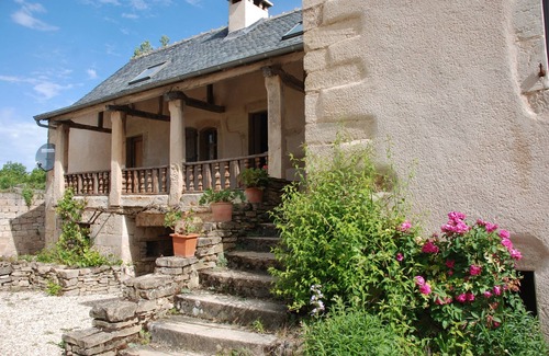 Ginals House | 18th Century House beside the ruins of a medieval castle