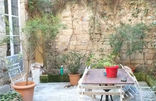 Beaucaire House | 18th century house in the city center
