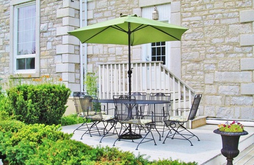 Kingston Apartment | 18th Century Luxury Suite with Rustic Charm