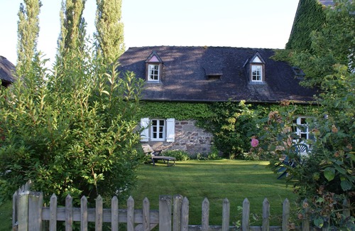 Dampniat House | 18th Century mill, nice furnishing and decoration by the river