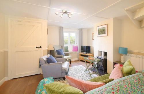 Beaminster House | 18th Century Thatched Cottage Parking & Garden