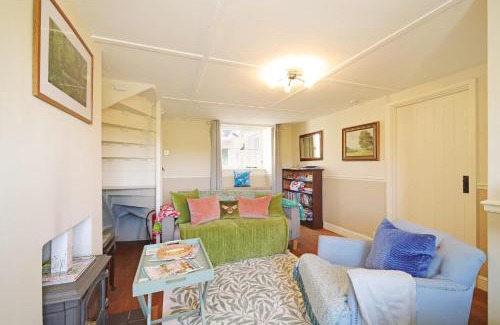 Beaminster House | 18th Century Thatched Cottage Parking & Garden