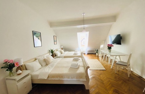 Ljubljana City Centre Bed & Breakfast | 18th-century townhouse offers ample space and is centrally located in Ljubljana,